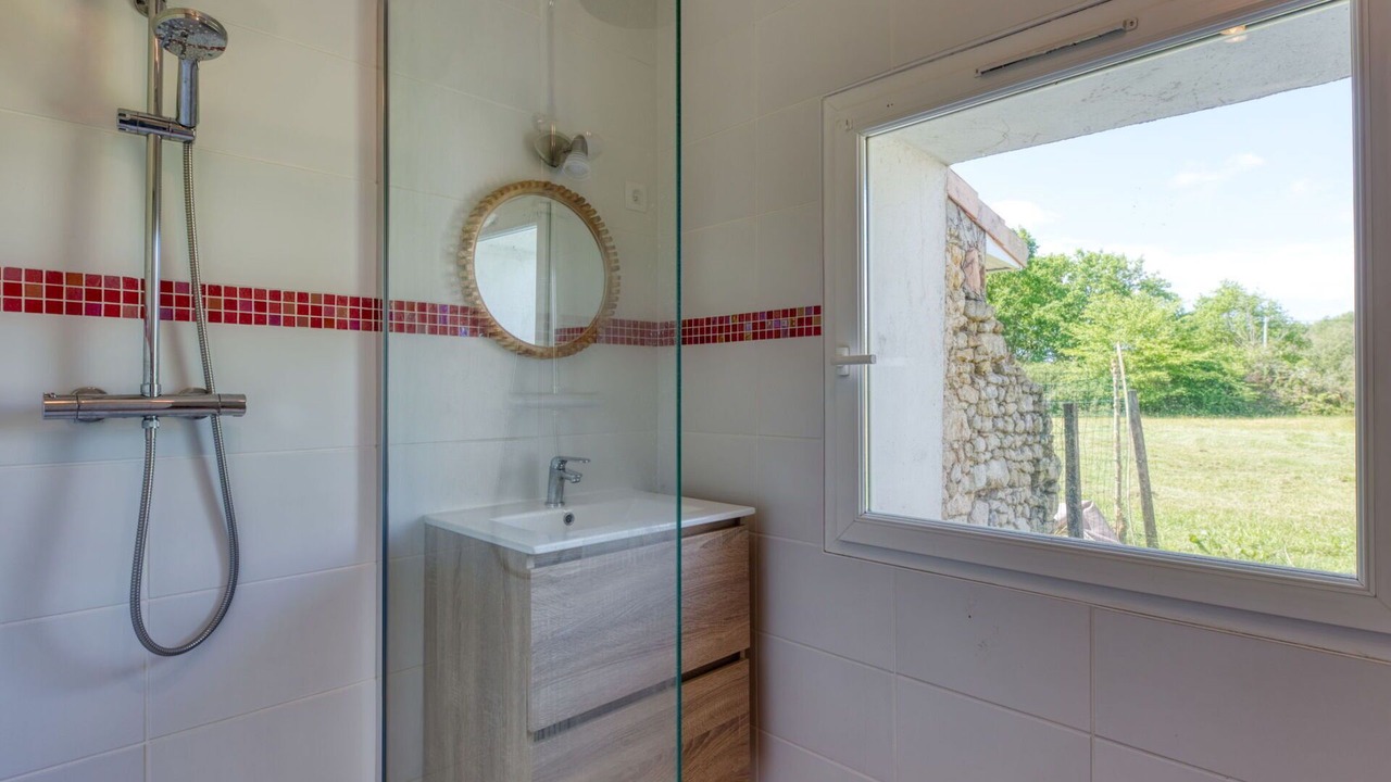Photo of Bathroom in Gaillan-en-Medoc