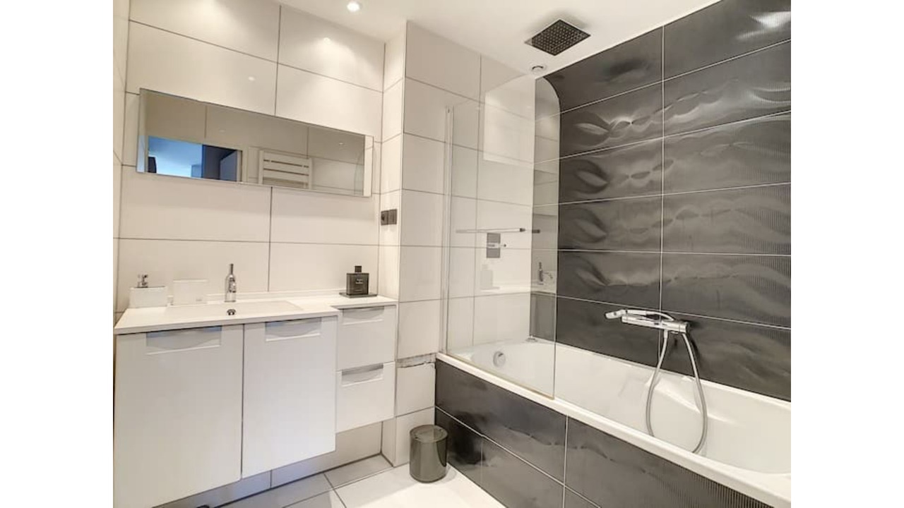 Photo of Bathroom in Marechal Lyautey - Vitton