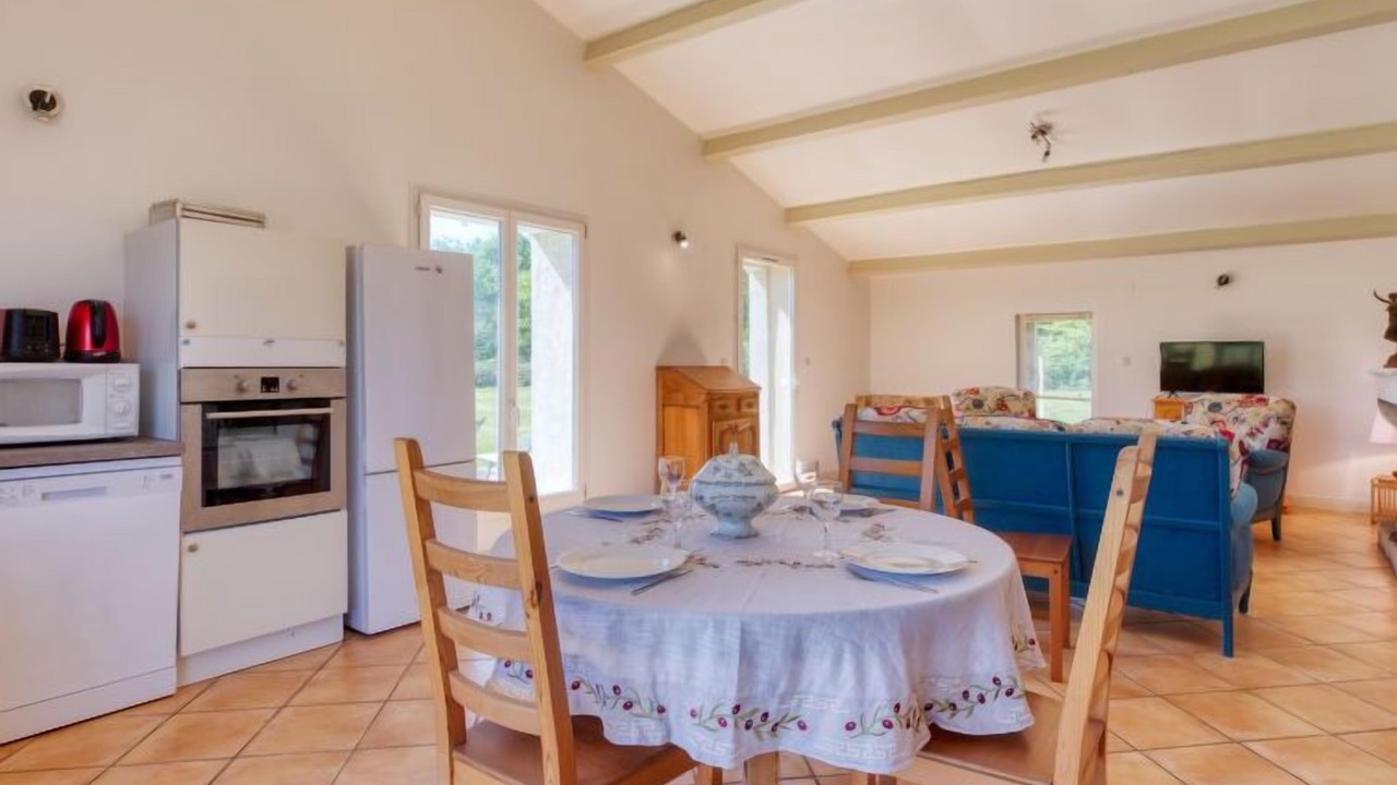 Photo of Bedroom in Gaillan-en-Medoc