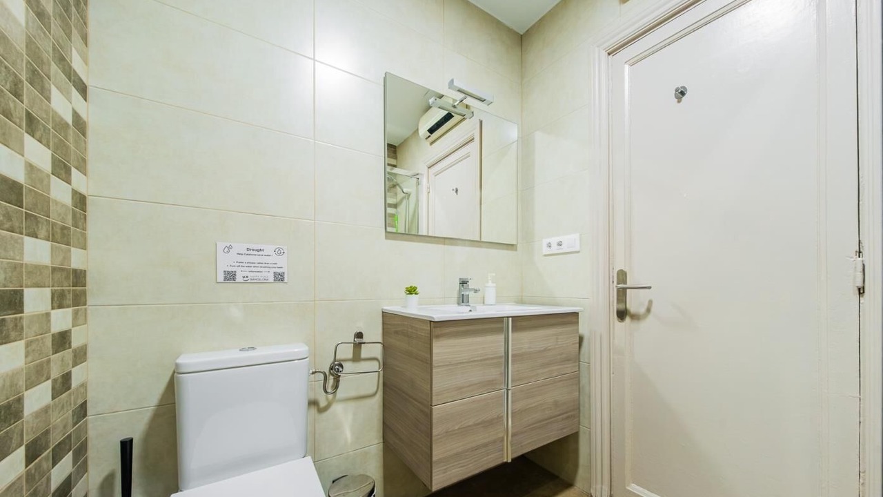 Photo of Bathroom in el Camp d'en Grassot i Gracia Nova