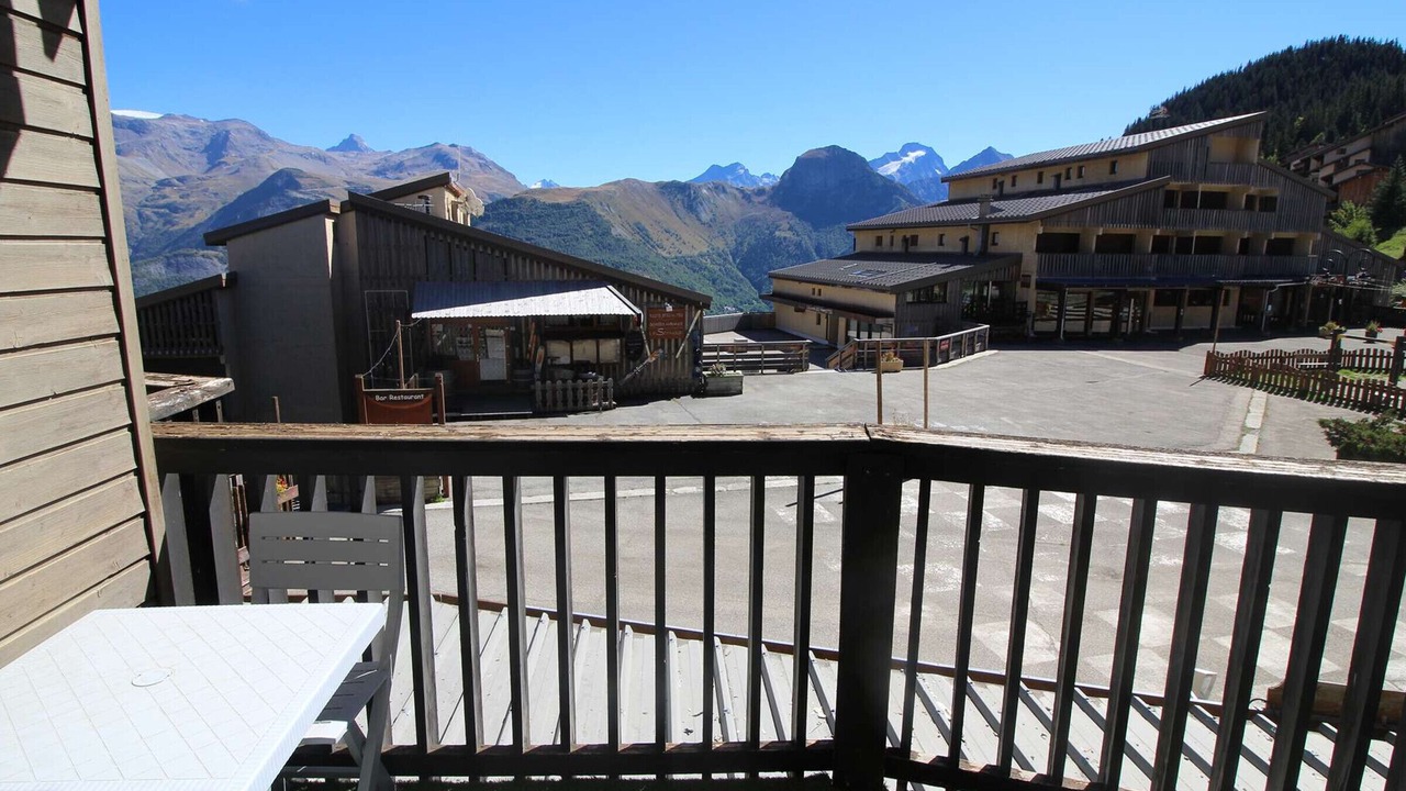 Photo of Outdoor in Auris