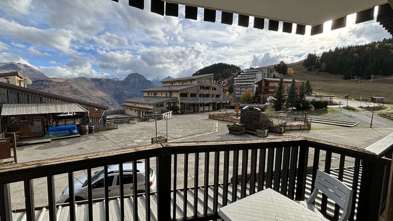 Photo of Outdoor in Auris