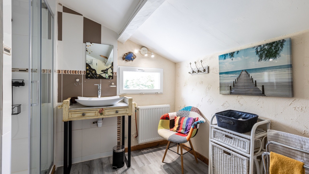 Photo of Bathroom in Lesparre-Medoc