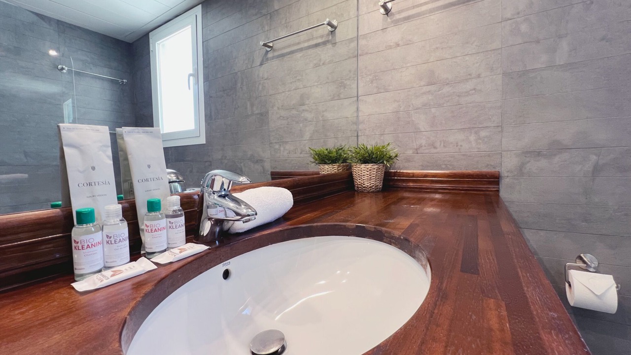 Photo of Bathroom in Sants