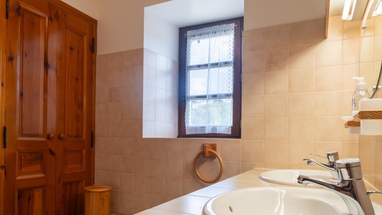 Photo of Bathroom in Saint-Privat-du-Fau