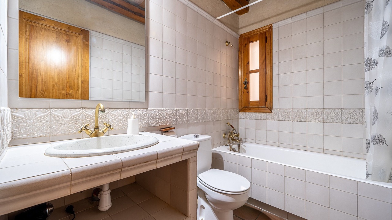 Photo of Bathroom in Conesa