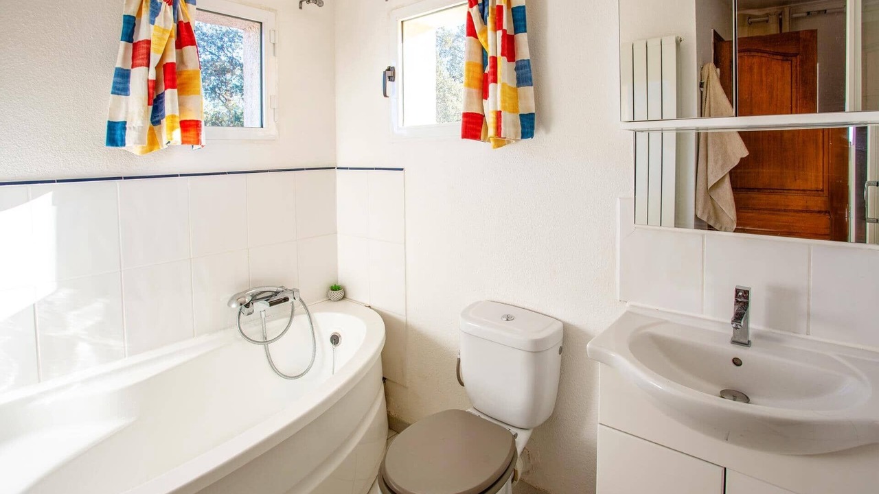 Photo of Bathroom in Laroque-des-Alberes