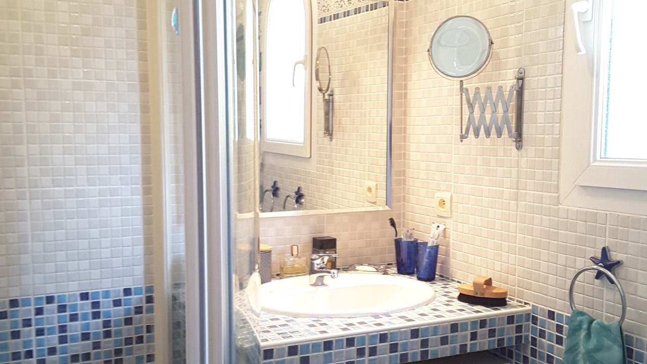 Photo of Bathroom in Claira