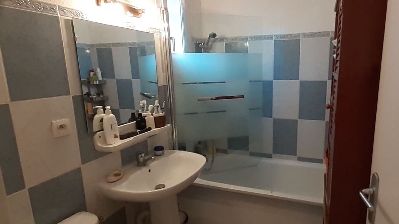 Photo of Bathroom in Eyguieres