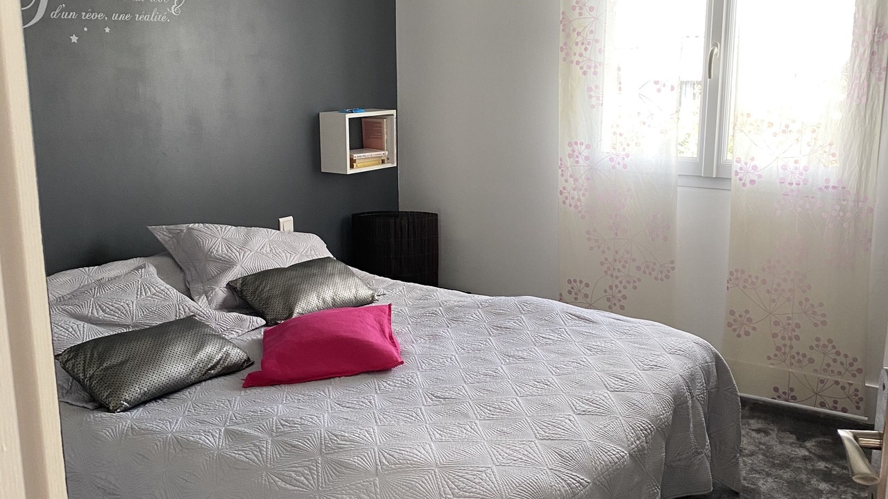 Photo of Bedroom in Bellegarde-Marsal