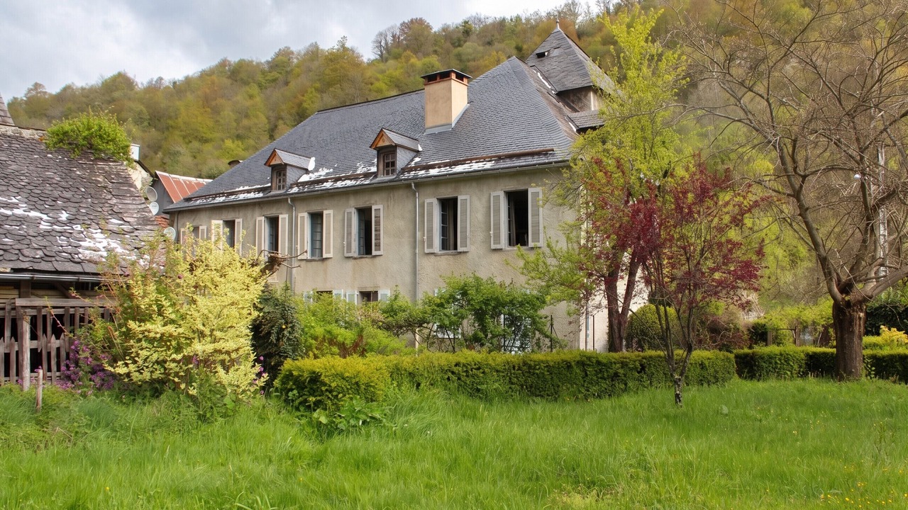 Photo of Others in Augirein