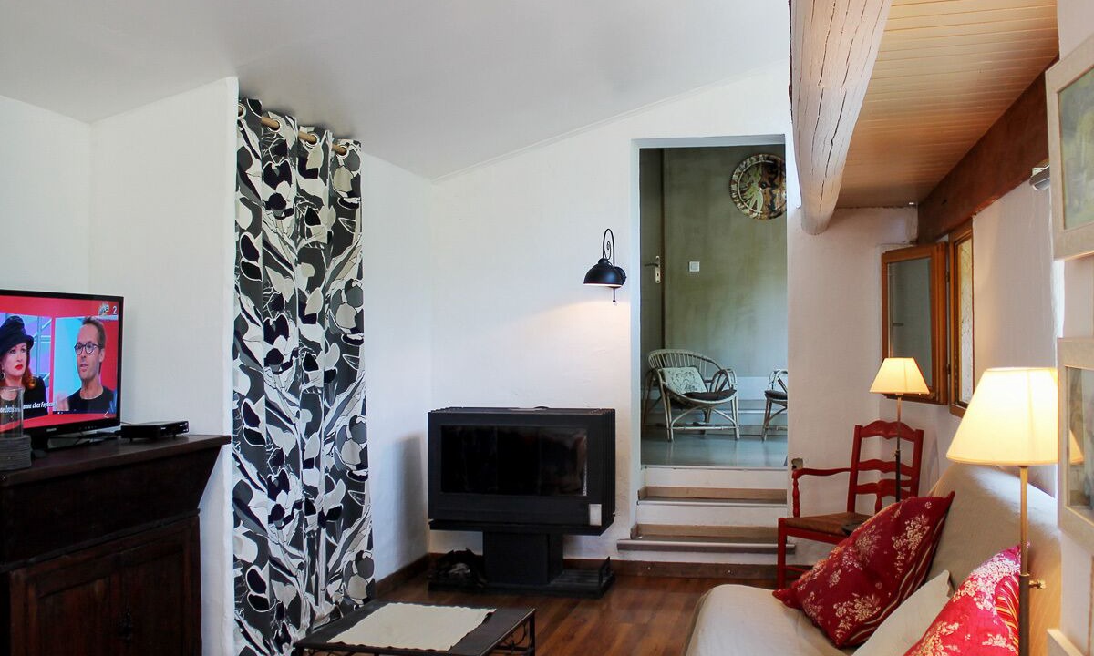 Photo of Livingroom in Rustrel