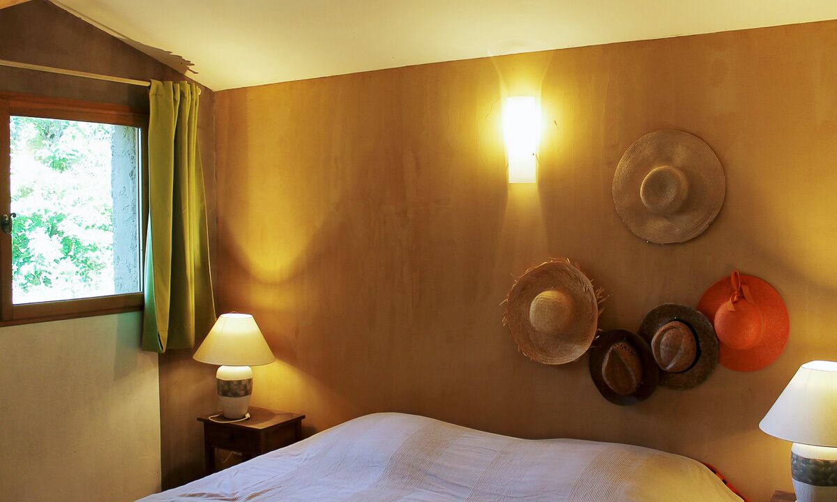 Photo of Bedroom in Rustrel