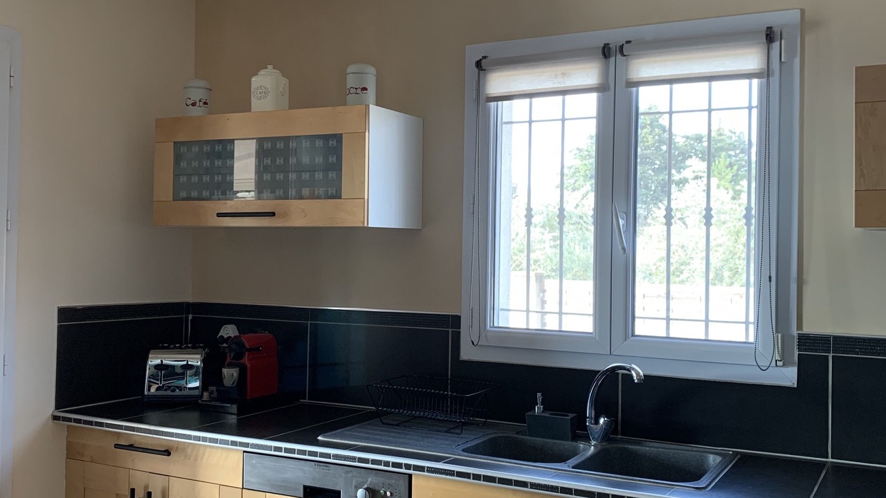 Photo of Kitchen in Sainte-Cecile-les-Vignes