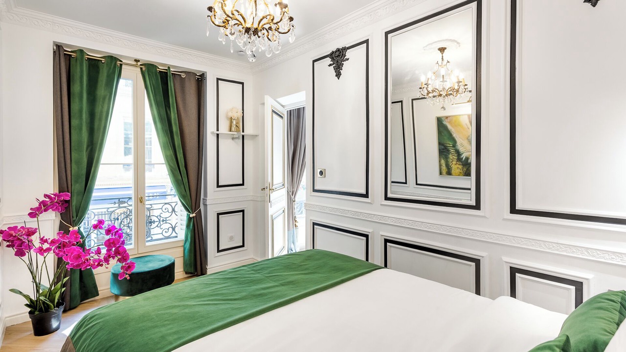 Photo of Bedroom in Faubourg-du-Roule