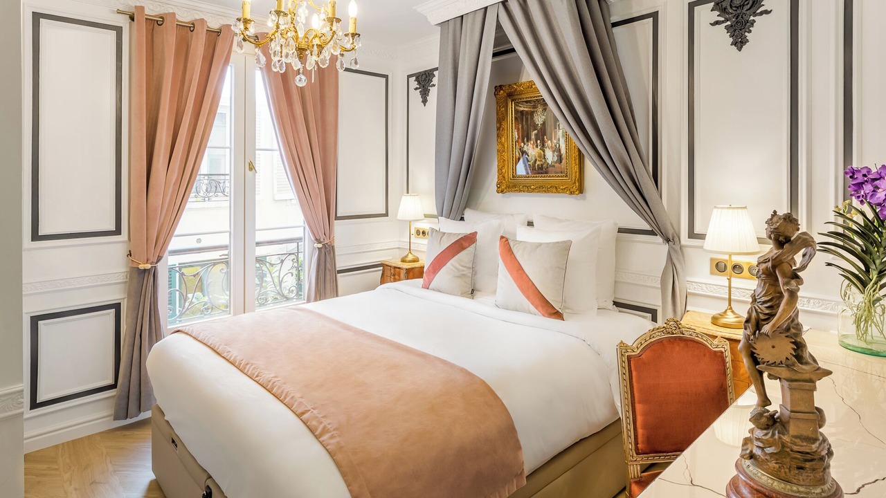 Photo of Bedroom in Faubourg-du-Roule