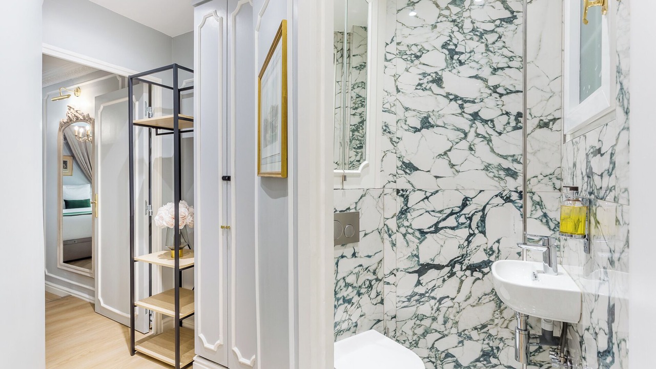 Photo of Bathroom in Faubourg-du-Roule