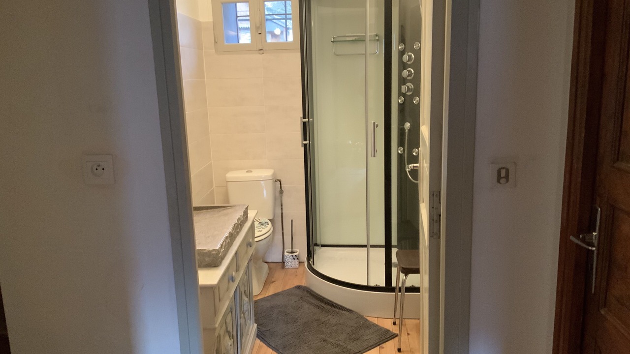 Photo of Bathroom in Vielle-Louron