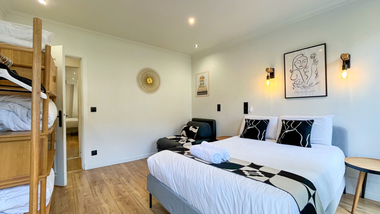 Photo of Bedroom in Vivienne
