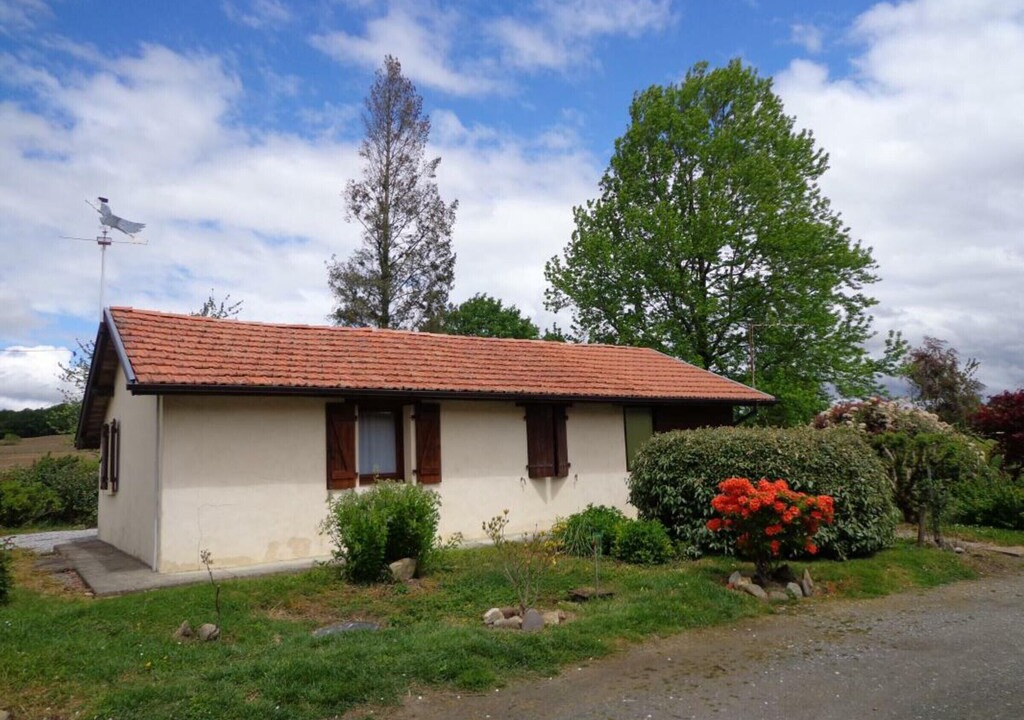 Photo of Buildings in Saint-Lon-les-Mines