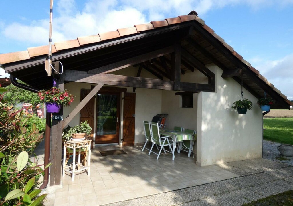 Photo of Buildings in Saint-Lon-les-Mines