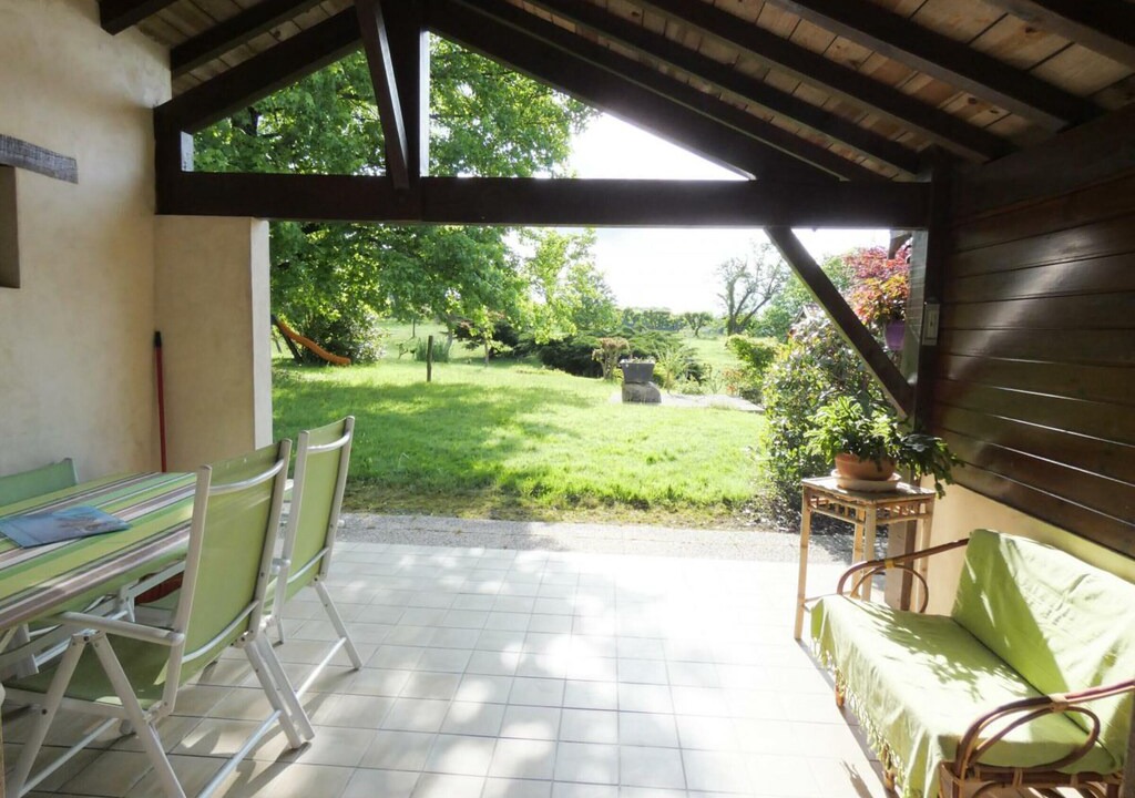 Photo of Patio Balcony in Saint-Lon-les-Mines