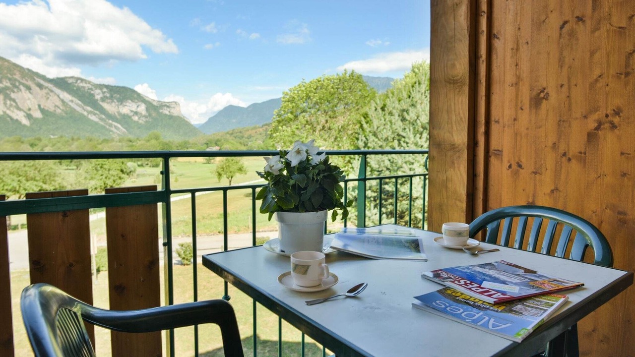 Photo of Patio Balcony in Giez