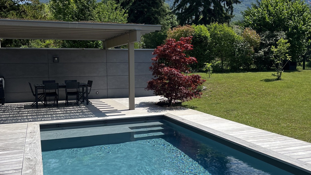 Photo of Outdoor in Menthon-Saint-Bernard