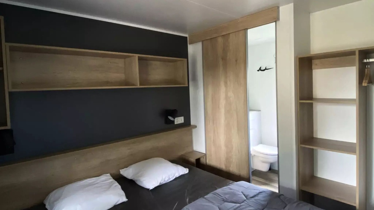 Photo of Bedroom in Saint-Laurent-de-Medoc