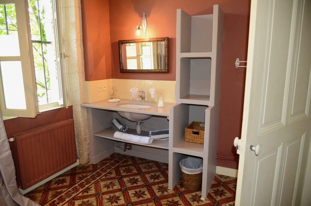 Photo of Bathroom in St.-Remy-de-Provence