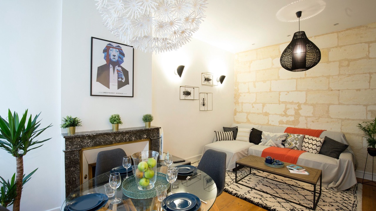 Photo of Livingroom in Hotel de Ville - Quinconces