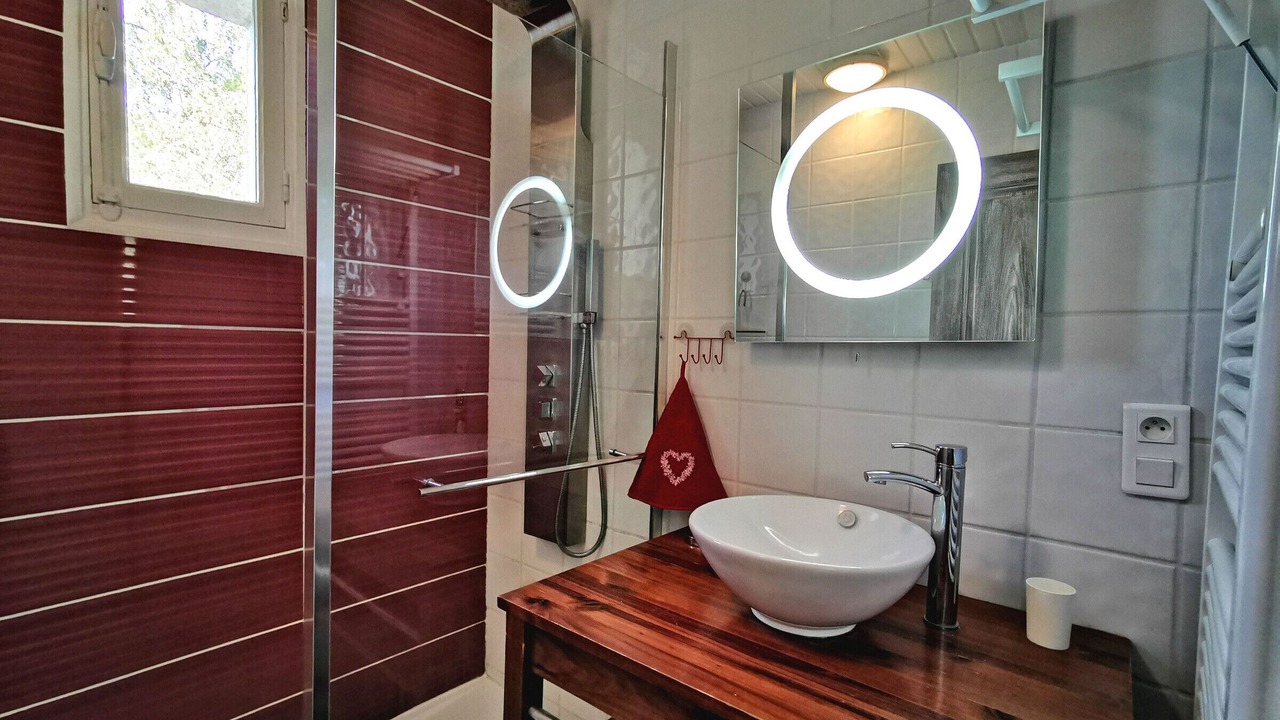 Photo of Bathroom in Saint-Vidal