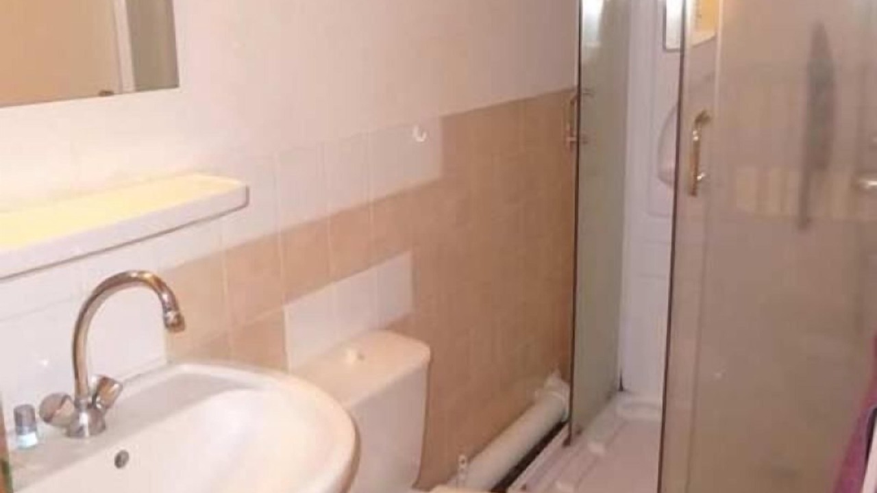 Photo of Bathroom in Villeneuve-dʼAllier