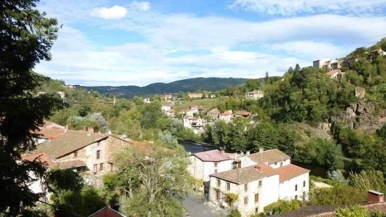 Photo of Outdoor in Villeneuve-dʼAllier