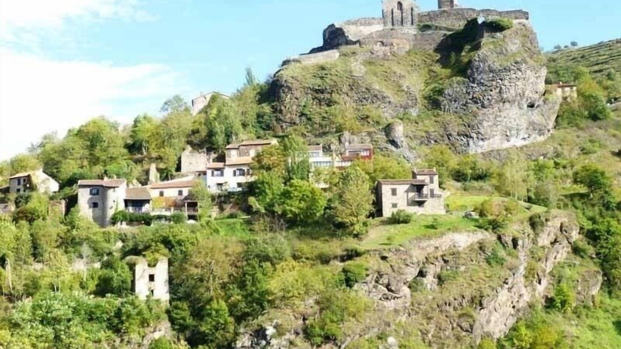 Photo of Outdoor in Villeneuve-dʼAllier