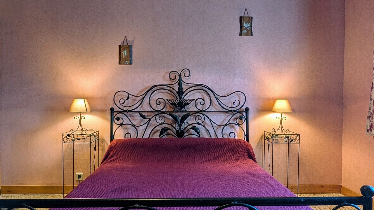 Photo of Bedroom in Bains