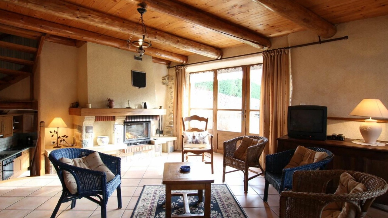 Photo of Livingroom in Saint-Ilpize