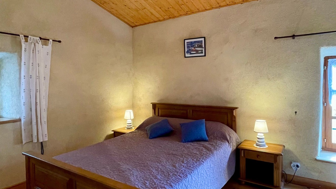 Photo of Bedroom in Saint-Ilpize