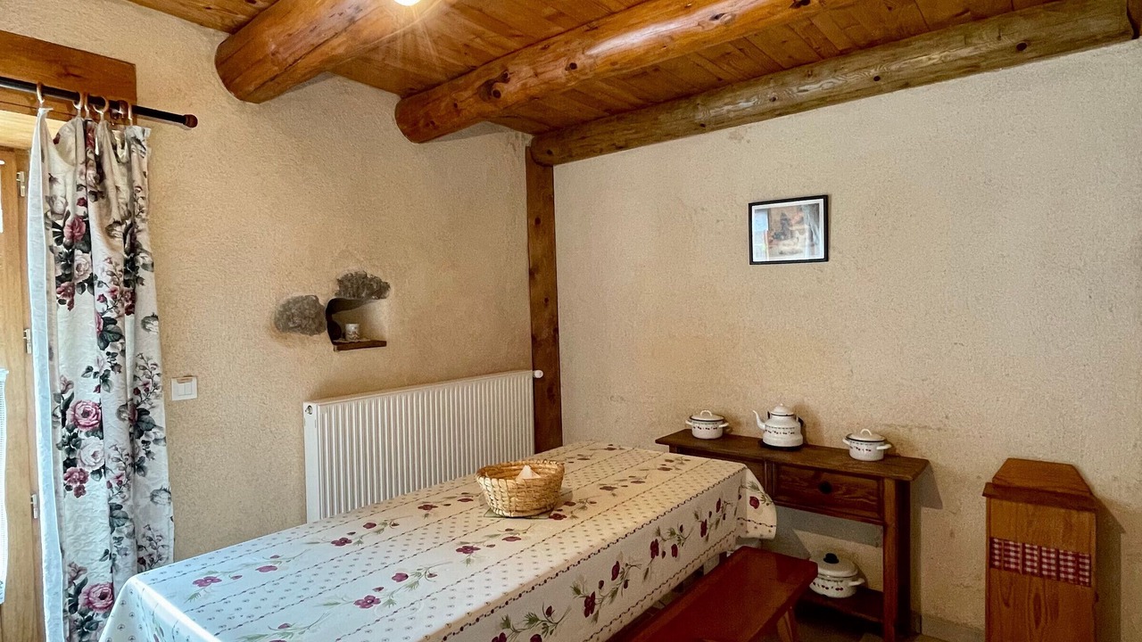 Photo of Bedroom in Saint-Ilpize