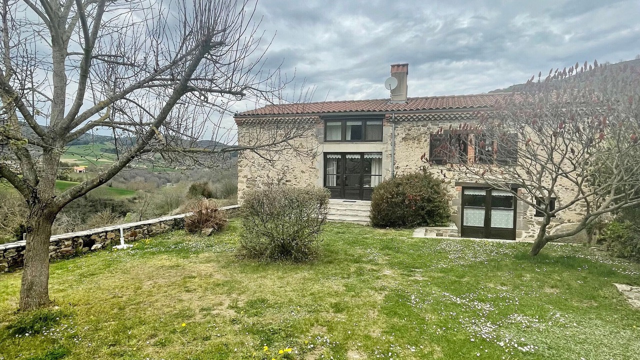 Photo of Outdoor in Saint-Ilpize