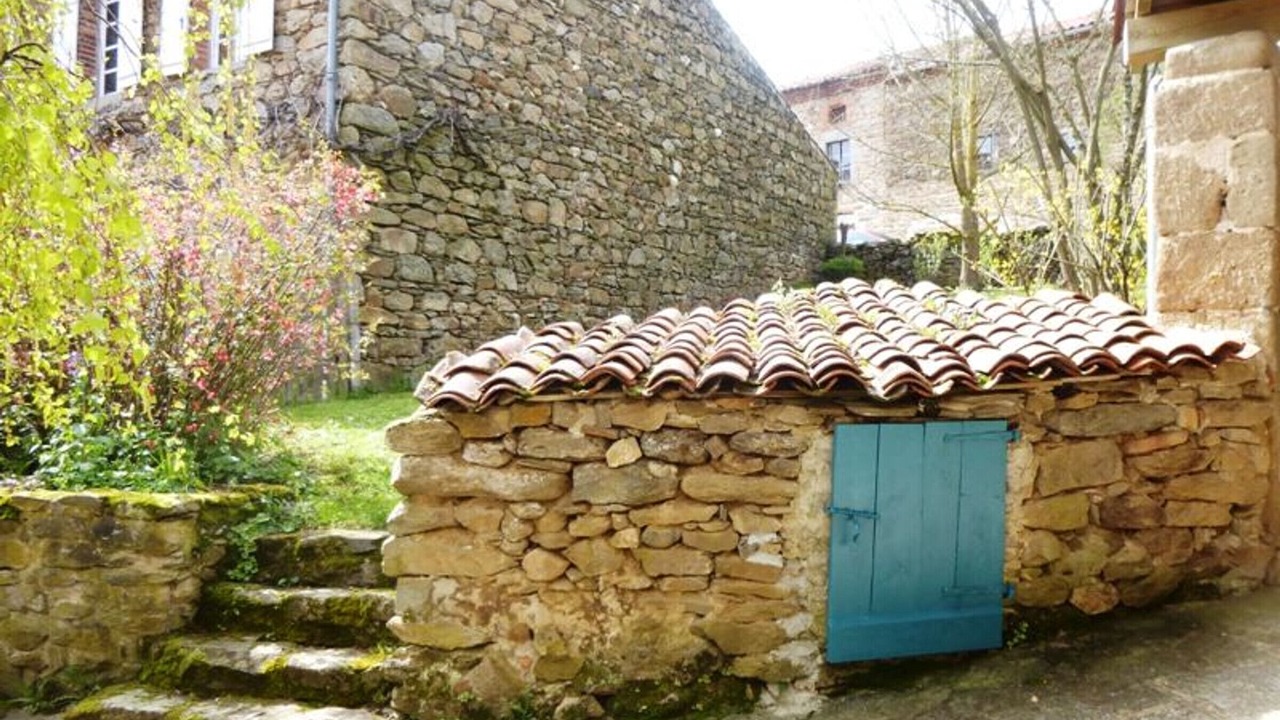 Photo of Outdoor in Villeneuve-dʼAllier