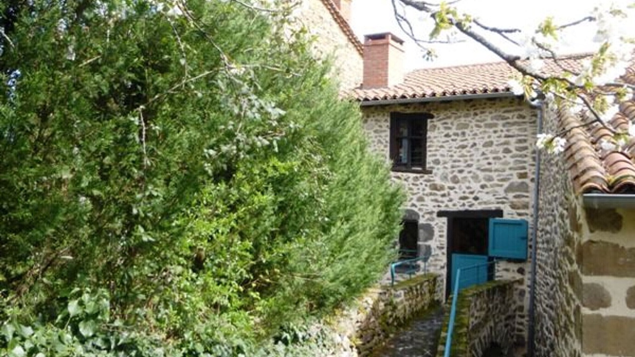 Photo of Outdoor in Villeneuve-dʼAllier