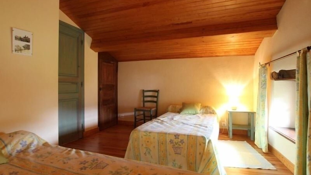 Photo of Bedroom in Villeneuve-dʼAllier