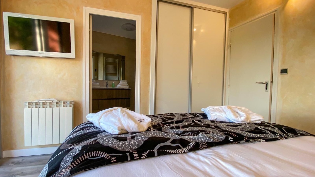 Photo of Bedroom in Etoile-sur-Rhone