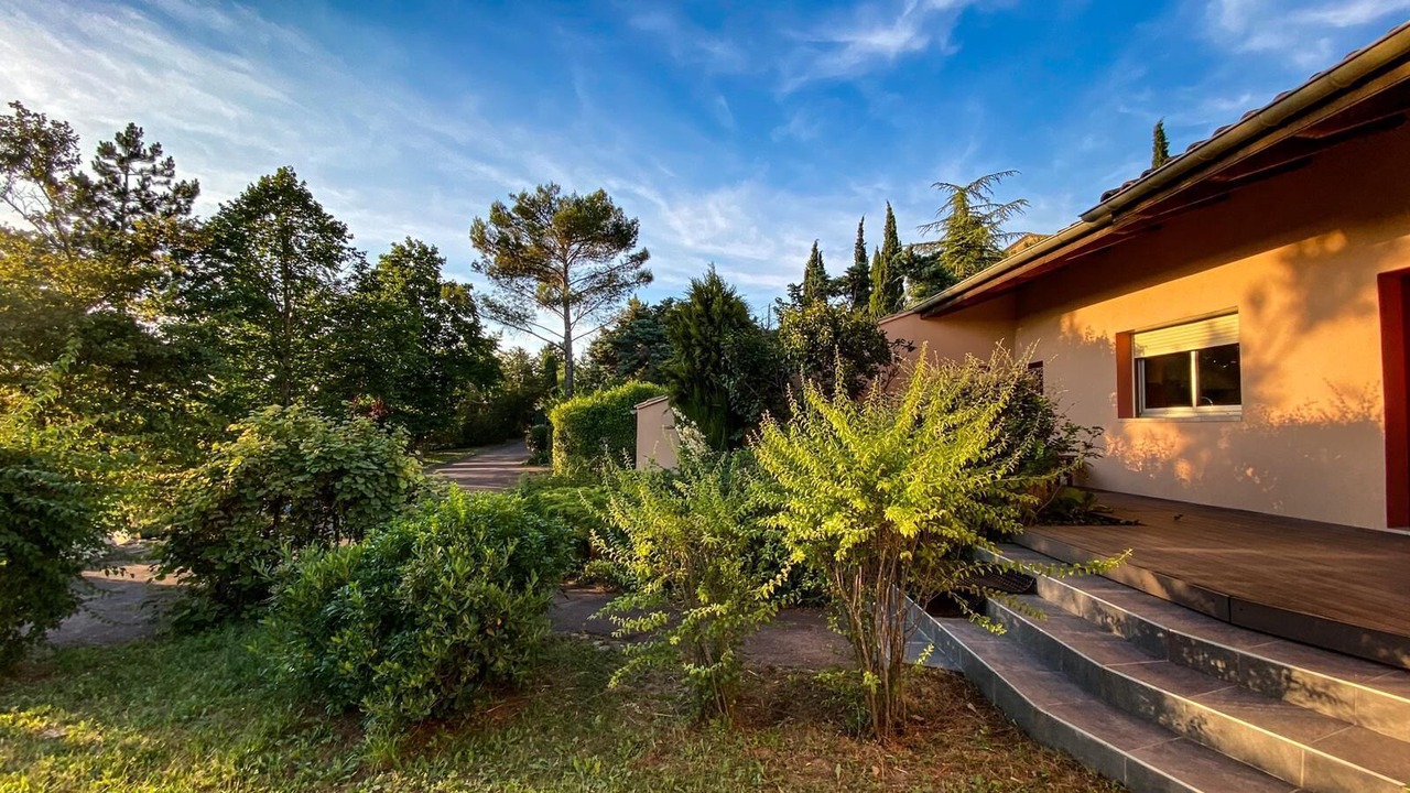 Photo of Outdoor in Etoile-sur-Rhone