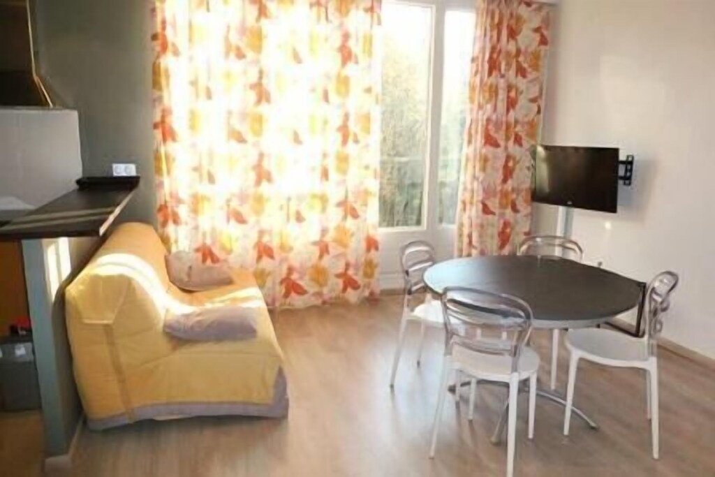 Photo of Livingroom in Aix-les-Bains City Center