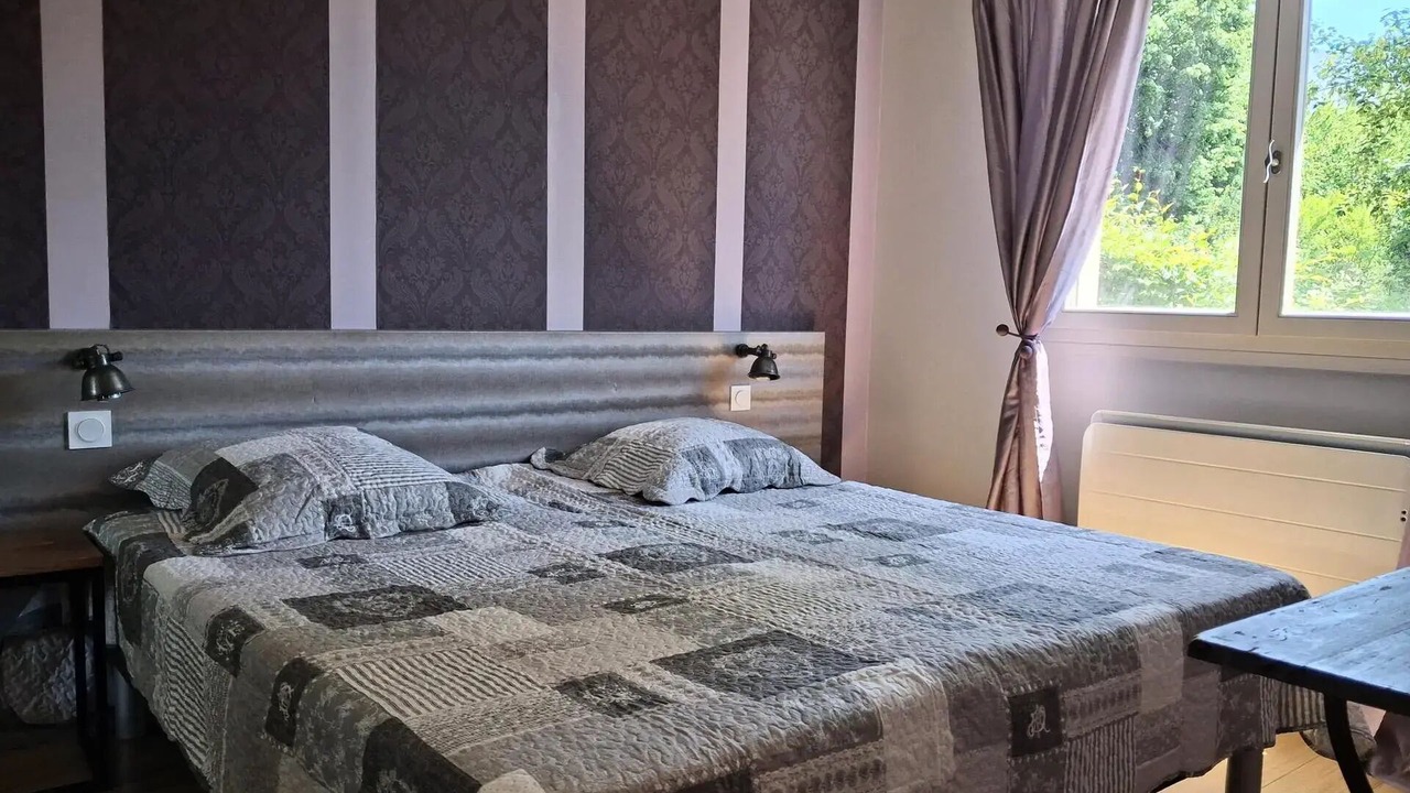 Photo of Bedroom in Aix-les-Bains