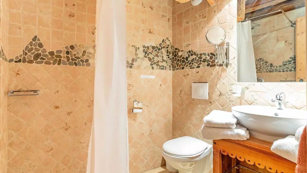 Photo of Bathroom in Nancroit