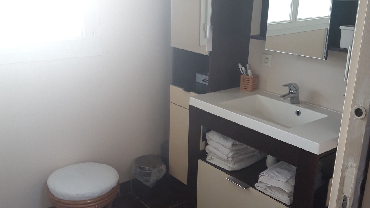 Photo of Bathroom in Behobie