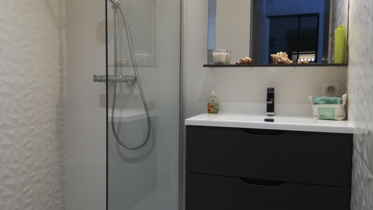 Photo of Bathroom in Teyran